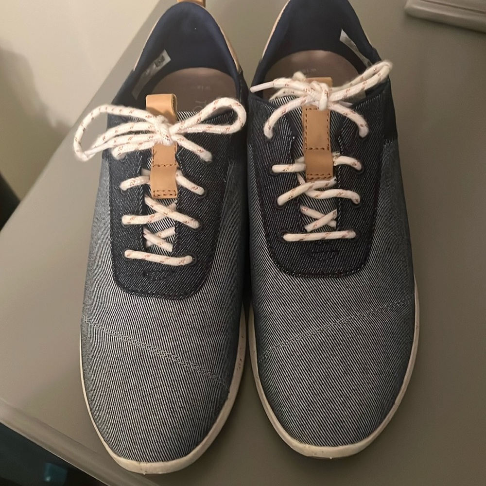 Toms Sneakers
